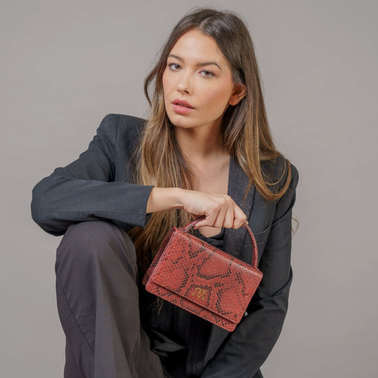 Bolso serpiente pitón auténtica hecho en España color  rojo